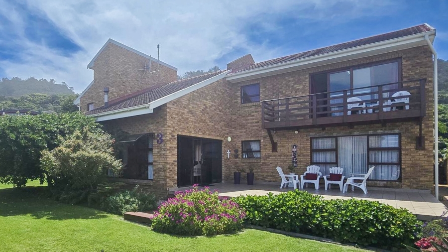 5 Bedroom Property for Sale in Glentana Western Cape